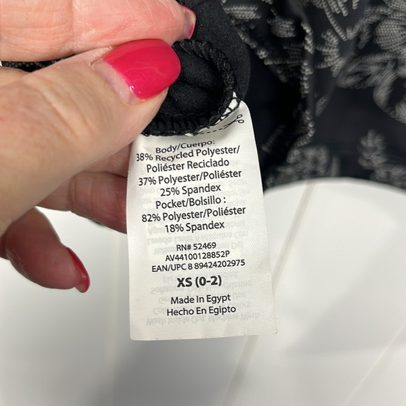 Avia Womens Workout Jacket XS 0-2 Black/Cream Floral Print 1/4 Zip Thumb Holes - Picture 9 of 13